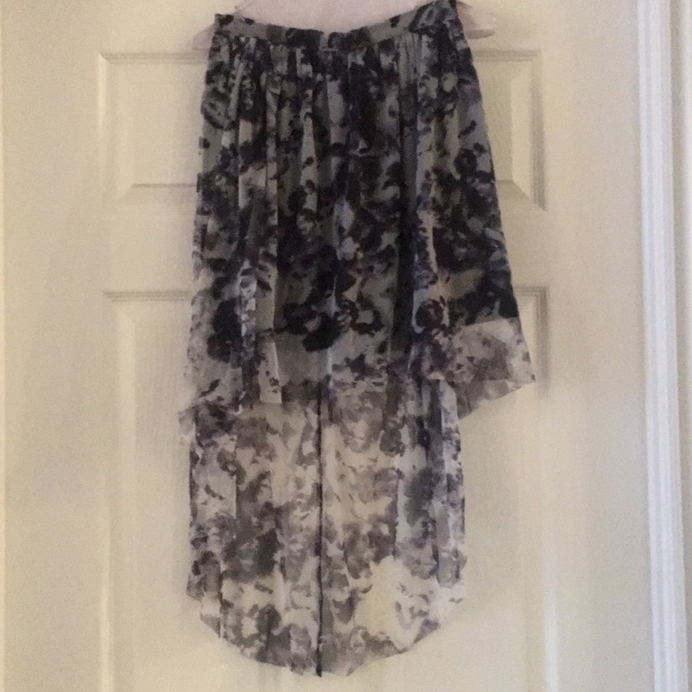 High low Skirt ✨NEW✨